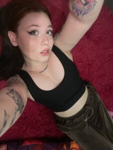 AlikaLevis horny photo Pic 2