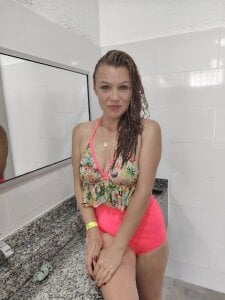 angel_yours11 Pool Day 🏊🏊 Fotka