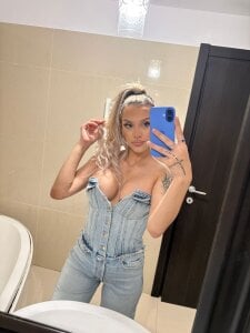 ElizzaBubble Just me being me 사진 2