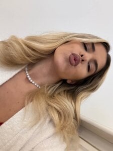 ChloeVelvet Public Pic