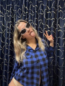 MaryBennetts Tits like a premonition of a storm slika 4