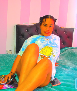 _Amara_ “Temptation can also be sophisticated” 💋 Pic