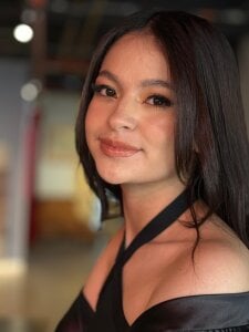 LucyEvans_ Public Pic 8