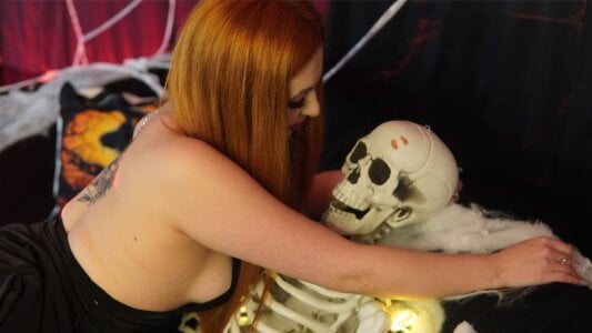 FoxyJoy Trick or lick ?! 🎃 Pic