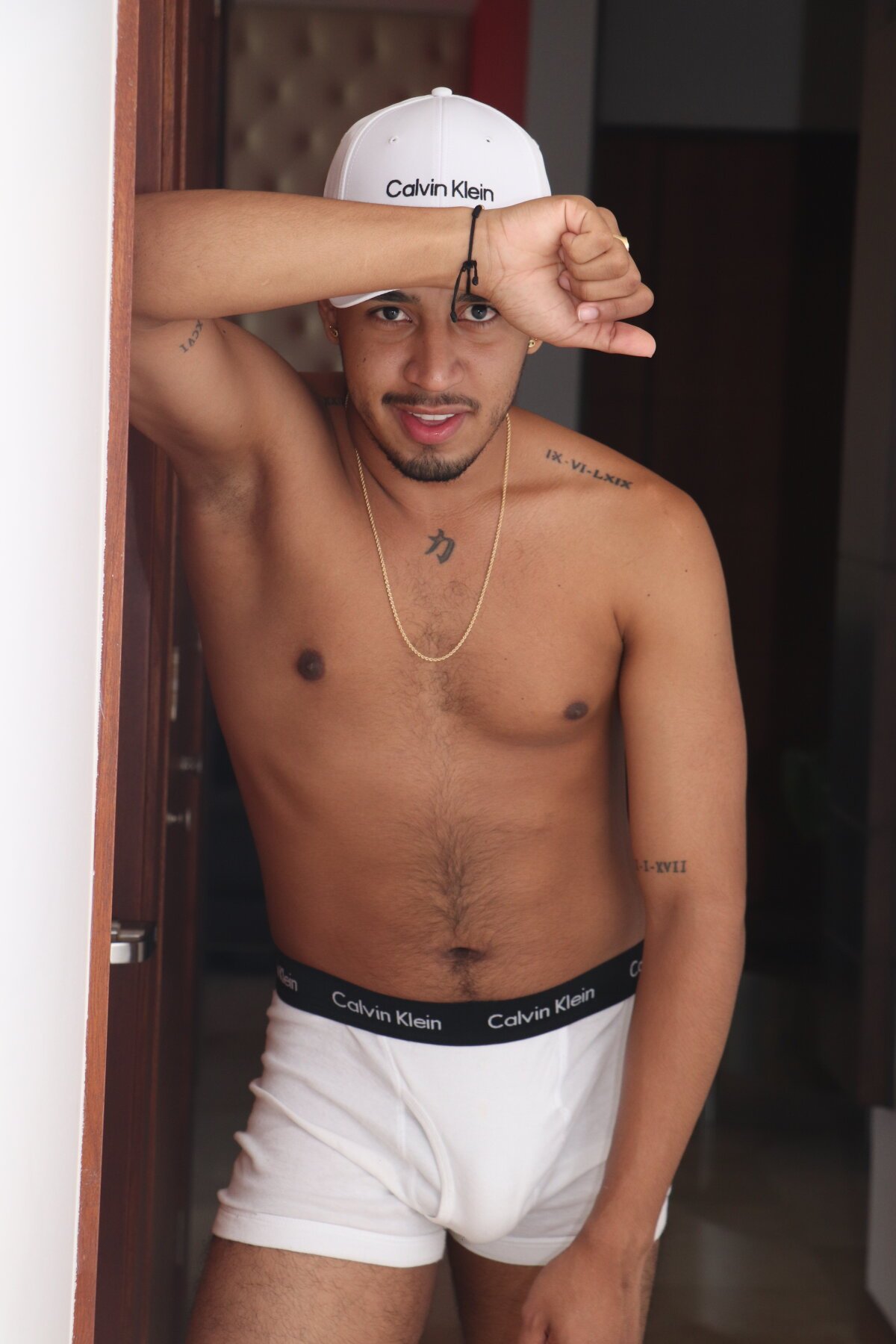 Brand_Collins Trending Pic 3221