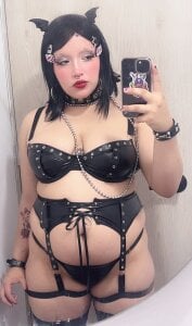 Noisy_dollMmmm sexy ⊹₊˚‧︵‿₊୨ᰔ୧₊‿︵‧˚₊⊹ Bild