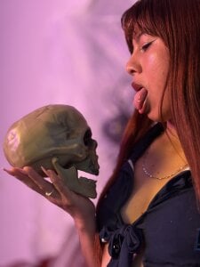 Romina_Lazaro 😈 Under my uniform, there is a very dangerous mission... to make you sin Pic 4