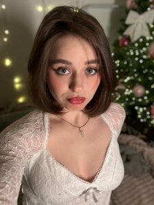 yoyogirlx white winter Pic 7