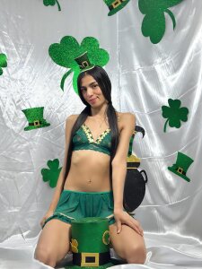 eimy_skinny San patricio🍀 Pic 4