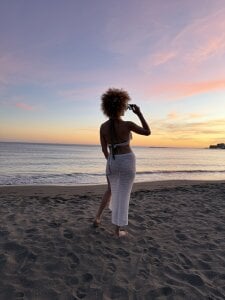 Alexa_Duque34 beach day Pic 4