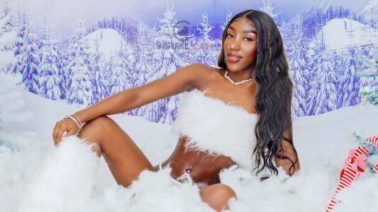 Mistt_Mia Let me be your Christmas present 🎄😈 Gambar 8