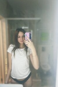 NeliaVandresar after the stream🤭 Pic