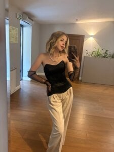 NiaAnderlik Public Pic