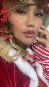 A very hot Christmas ✨ de dalila_salazar  2 Imagens