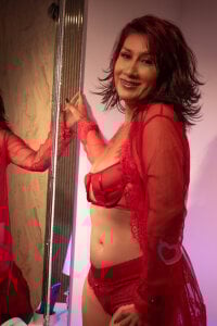 Ahytanna you like a milf like me? Poză 2