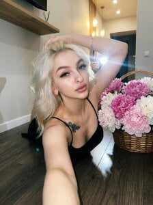 😈 de Eva_Vibe_  3 Imagens