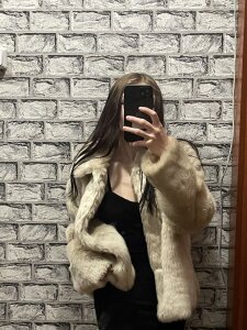 ColeneSchabel: Public ( 5 фото)