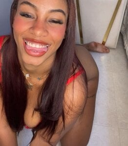 Zdjęcia Sofia_Stanley Red is better on me 💘: 