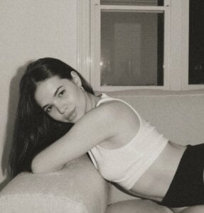 Secret_Emma Public Pic 3