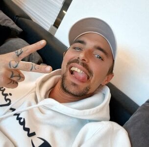 dennis1590 Public Pic 4