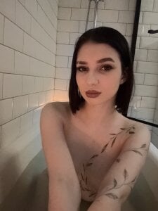 ammy_cummy A wave of heat washed over my body... Pic