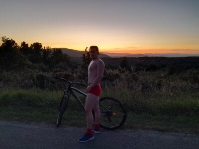 Neil_and_isaac a hotest boy in a sunset Pic 4