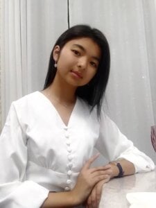 Shy_Kira Public Pic