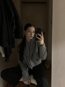 ElkeMumby meow meow Pic 3