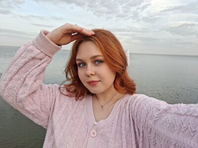 ElizabethGuz Public Pic 6