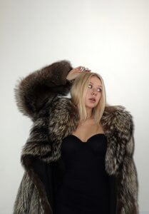 Fur & Heels de pureeangel  2 Imagens