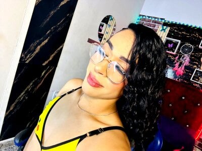 angelitasexxxhot 💚✨ Yellow that hypnotizes… pics to watch slow    😈📸 Hình 9