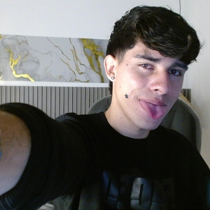 Dyla_n18 热门图片 2603