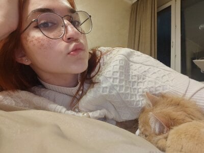 AnnikaDidomenico me and peach Pic 3