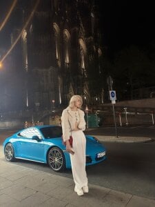 MadamBarbiee Public Pic 2