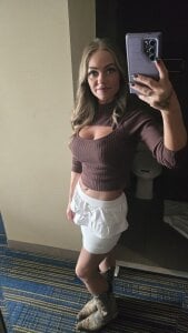 BlondVixen Me looking beautiful Pic 7