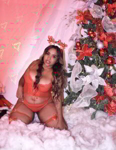 valery_thompsson Merry christmas 🤶🎄 Pic 2