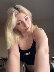 SibleyDurborow 🦋 Be your own kind of beautiful Pic 5