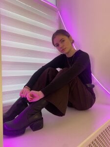 AngelesBenitz Public Pic 3