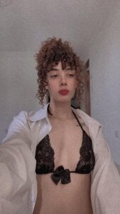 LioraVelvetC Less words, more feeling”  2. fénykép