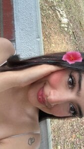 emma_hiltonn_ Public Pic 3