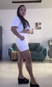 Valentina_LioraSimple moments, real smiles, and a little piece of me. Enjoy it.💕图片