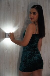 SophieLanne Elegant girl Pic 3