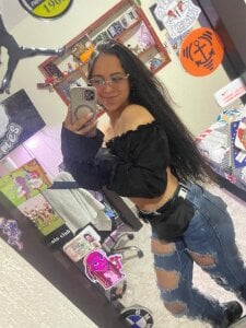 millyjones303av Public Pic 3