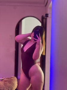 My curves obey your wishes de AbbieEdmond  3 Imagens