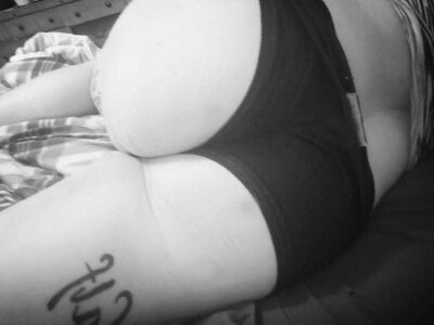 LOVELY_SOUTHERN_BELLE_ ass Pic