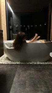 VeIvet_Kiss Just chill Pic