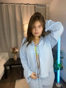 Anna_Nicol Sky color pajamas Pic