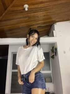 valeriah_7 Ta fille mouillée 🥰🤔💦🤤 Pic 2