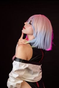 JadeSummerrのDigital Seduction (Cyberpunk)の 3枚の写真