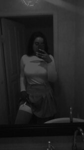 Kathleen_Graham Public টি ছবি